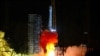 中国在四川省西昌卫星发射中心发射长征3号乙运载火箭。（201812月8日）