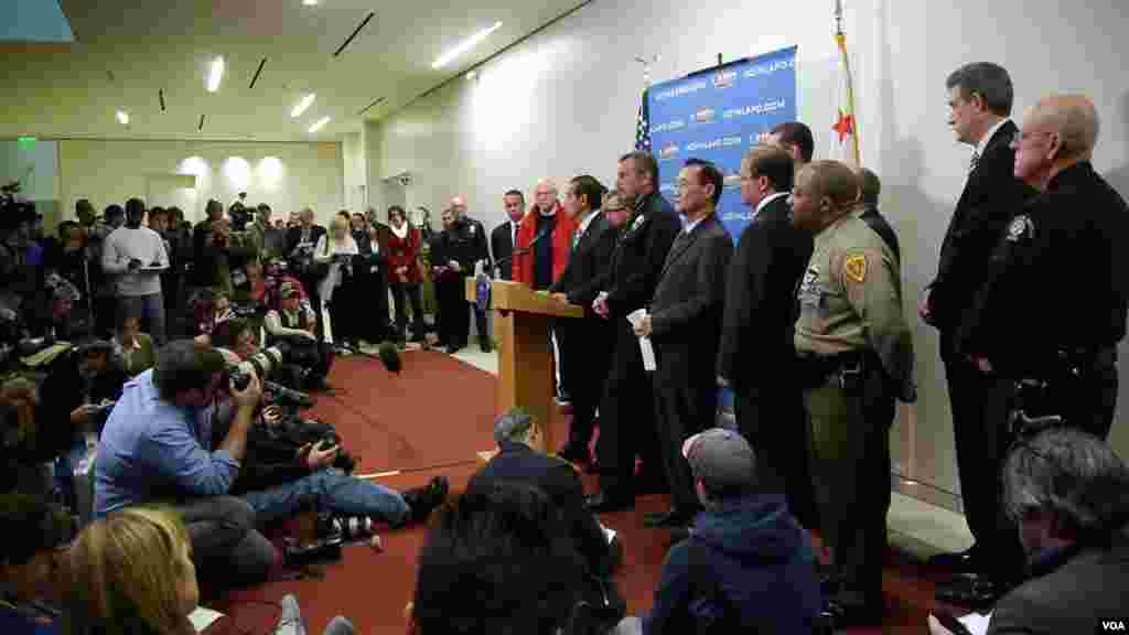 媒体热烈关注杀警案（美国之音国符拍摄）