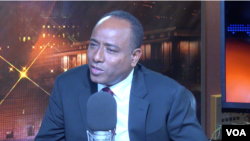 Obboo Dinquun Oromoo naannoo Somaaleetii baqatte qarshii miliyoona 12 kennee ijoollee isaaniillee tolaan barsiisaaf