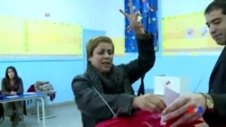 2014-12-21 美國之音視頻新聞: 突尼斯人首次自由選舉總統