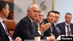 澳大利亚总理特恩布尔对州政府官员讲话