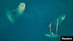 遭飓风艾玛侵袭后的圣约翰湾中的沉船。 （2017年9月16日）