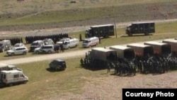 中國青海省玉樹州藏民抗議採礦, 8月16日軍警進駐(來源：自由西藏網頁)