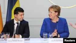 Владимир Зеленский и Ангела Меркель (архивное фото)