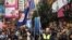 香港2019年元旦游行时部分民众要求英国重新接管香港（美国之音记者申华 拍摄）