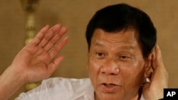 菲律宾总统杜特尔特在马尼拉总统府举行记者会（美联社2017年3月13日）
