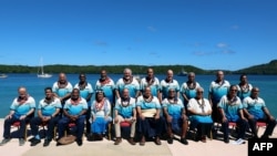 ບັນ​ດາ​ຜູ້​ນຳ​ປະ​ເທດໝູ່​ເກາະ ປາ​ຊີ​ຟິກ ຖ່າຍ​ຮູບ​ຮ່ວມ​ກັນ​ຢູ່ກອງ​ປະ​ຊຸມ ເກາະ​ປາ​ຊີ​ຟິກ, ປະ​ເທດ ທົງ​ກາ, 29, ສິງ​ຫາ 2024.(Photo by TUPOU VAIPULU / AFP)