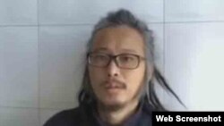 逃亡中的畫家華湧12月11日發視頻報平安。（華湧推特圖片）