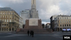 拉脫維亞首都里加的自由紀念碑。 (美國之音白樺拍攝)