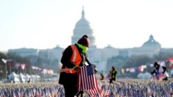 ລາຍການກະຈາຍສຽງຂອງວີໂອເອລາວ: ມະຫາເສດຖີແລະບຸກຄົນສຳຄັນຕ່າງປະເທດ ຈະເຂົ້າຮ່ວມພິທີສາບານຕົນຂອງທ່ານ ດໍໂນລ ທຣໍາ