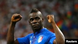 Mario Balotelli 