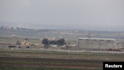 在2013年1月6日拍摄的伊德利卜省的塔夫塔纳兹空军基地
