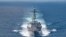 美國海軍公佈的照片顯示“基德”號阿利·伯克級導彈驅逐艦在當地時間2021年8月27日例行穿越台灣海峽的國際水域。
