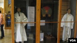 俄罗斯与朝鲜半岛拥有历史联系，沙皇时代就已经开始了对中国、朝鲜民族的研究。圣彼得堡人类和民族博物馆中的展品对朝鲜民族有很多介绍。