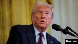 Президент США Дональд Трамп выступает на совместной пресс-конференции с премьер-министром Великобритании Киром Стармером в Белом доме. 27 февраля 2025 г. REUTERS/Брайан Снайдер.